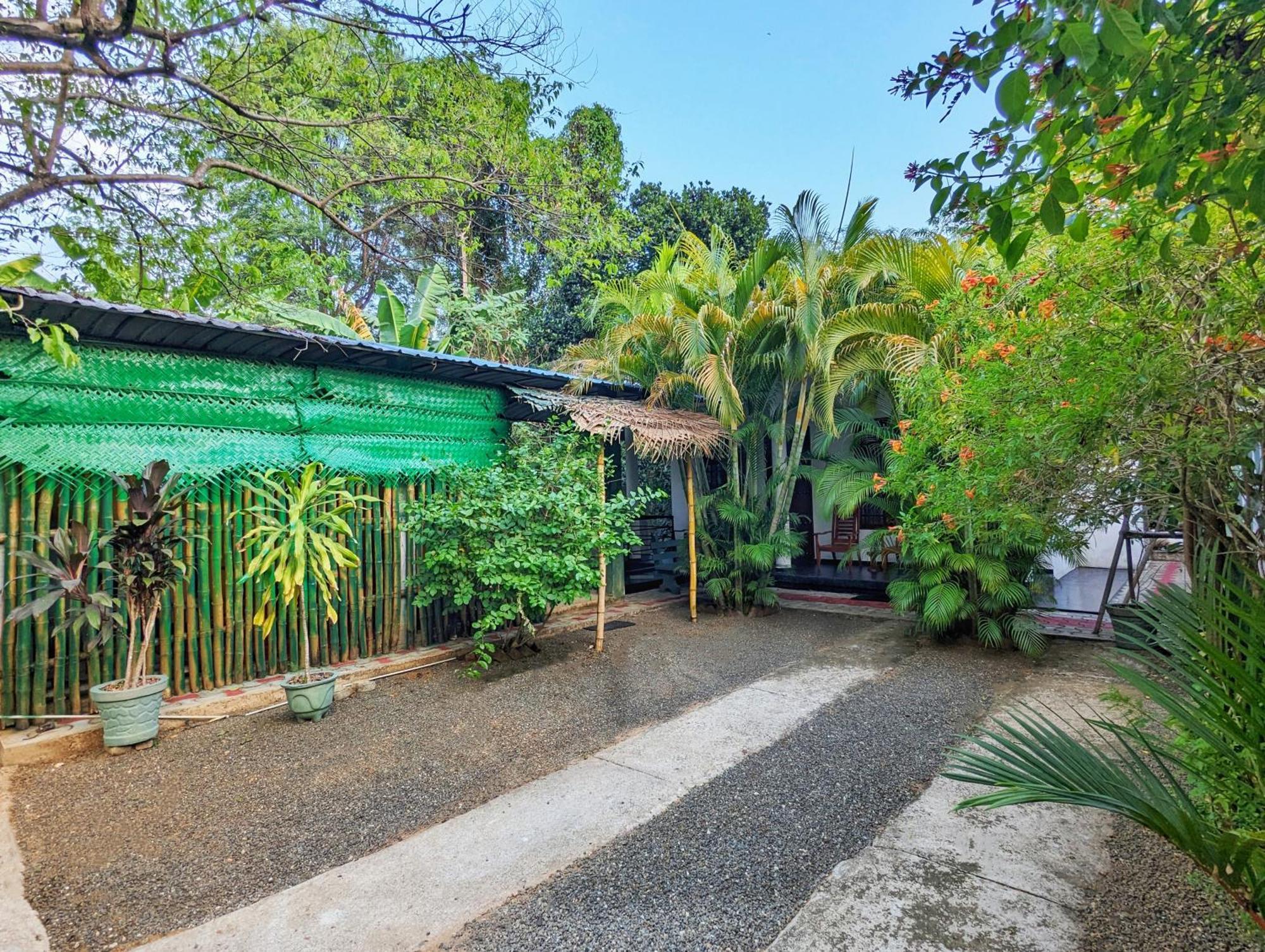 Golden Pearl Safari Villa Udawalawe Exterior photo