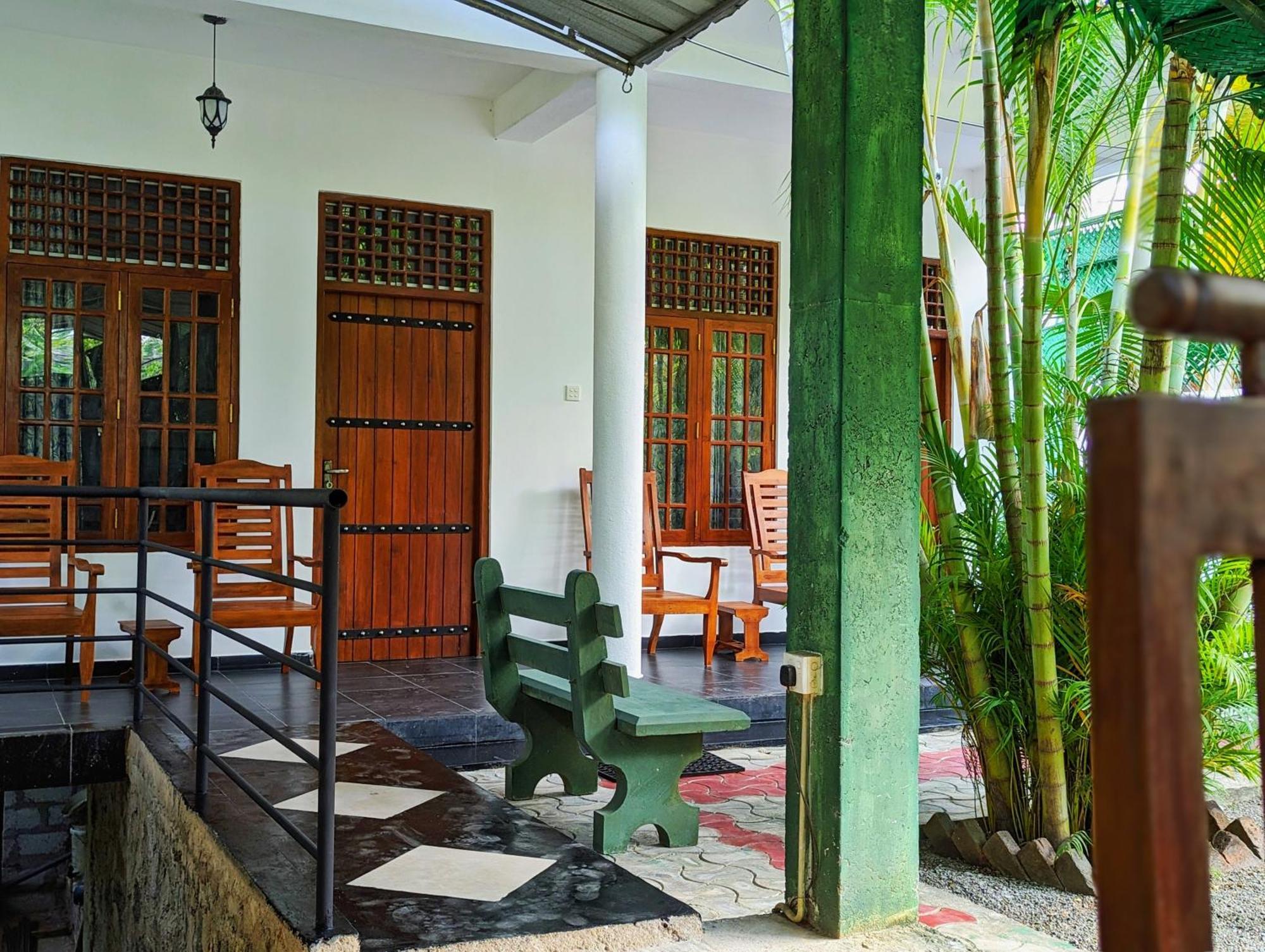 Golden Pearl Safari Villa Udawalawe Exterior photo