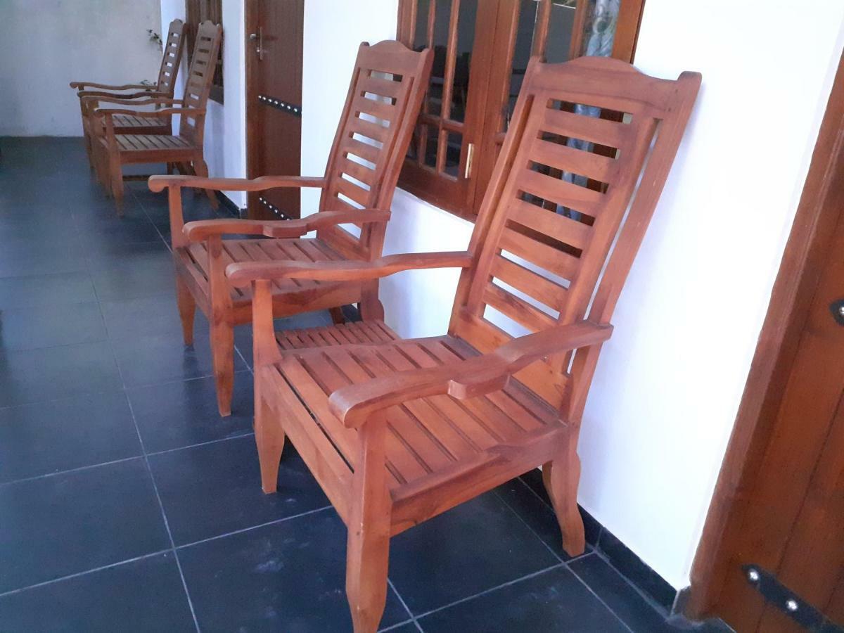Golden Pearl Safari Villa Udawalawe Exterior photo